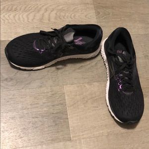 Women’s Brooks Glycerin 17